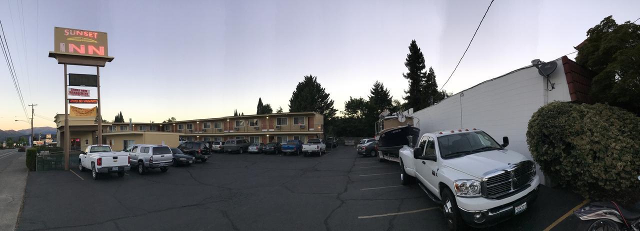 Sunset Inn Grants Pass Luaran gambar