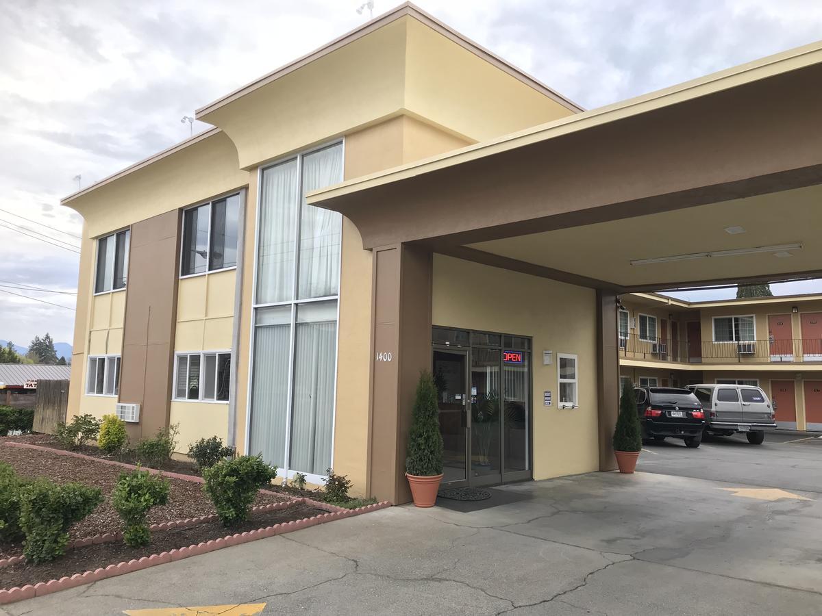 Sunset Inn Grants Pass Luaran gambar