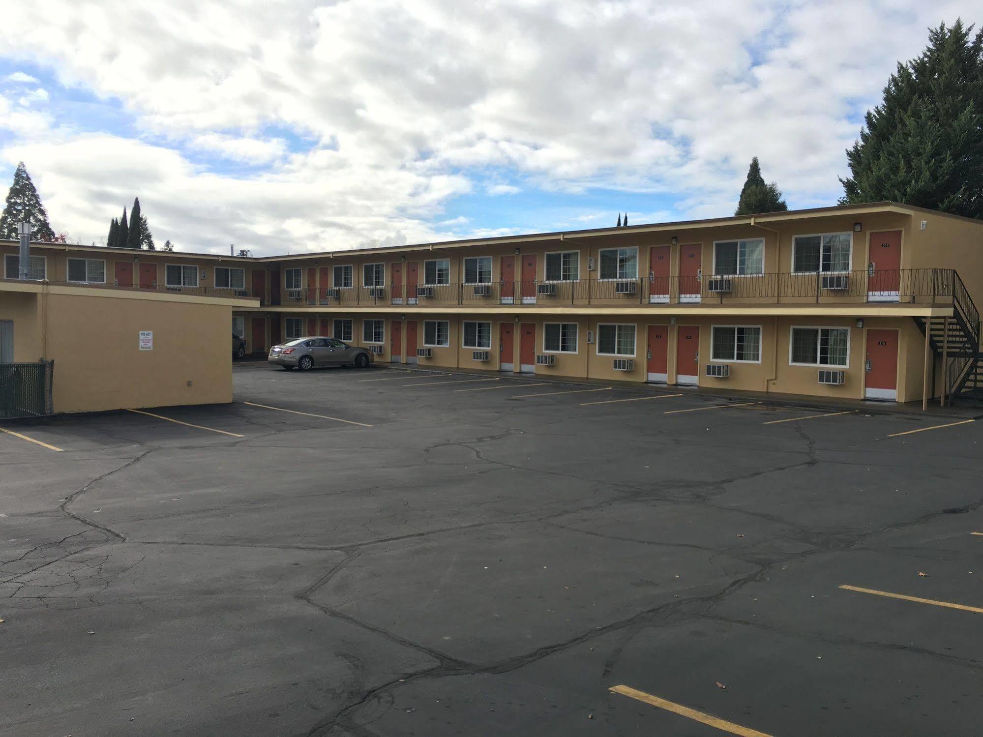 Sunset Inn Grants Pass Luaran gambar